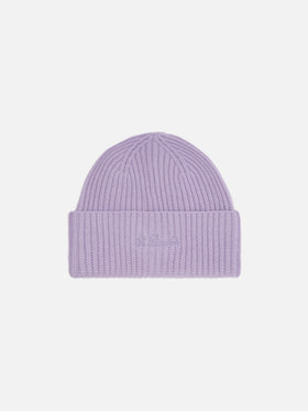 Moss Beanie in lilac ribbed knit with St. Barth embroidery