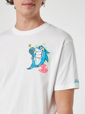 T-shirt en coton pour homme avec imprimé placé Crypto puppets Shark Padel devant et au dos | CRYPTO PUPPETS SPECIAL EDITION 