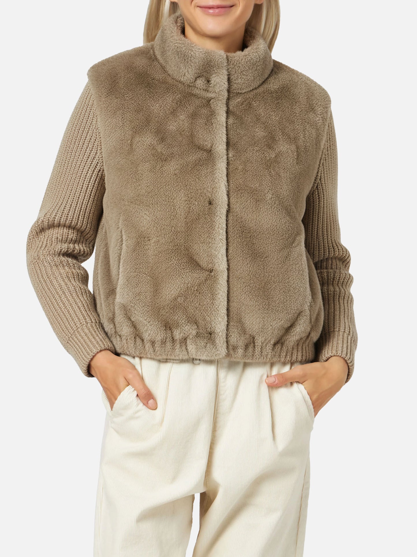 Gilet Mael in faux fur con maniche in maglia