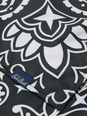 Serviette de plage Aidan avec imprimé bandana et logo 