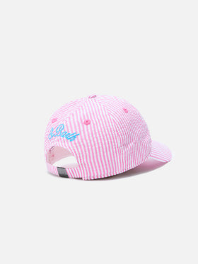 Baseball cap with visor in pink and white striped seersucker cotton with embroidery