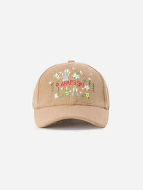 Beige Baseball felt cap with embroidered mountain landscape