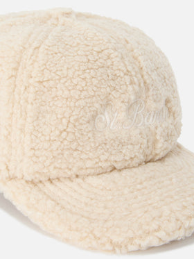 Beige Baseball teddy cap with logo embroidery