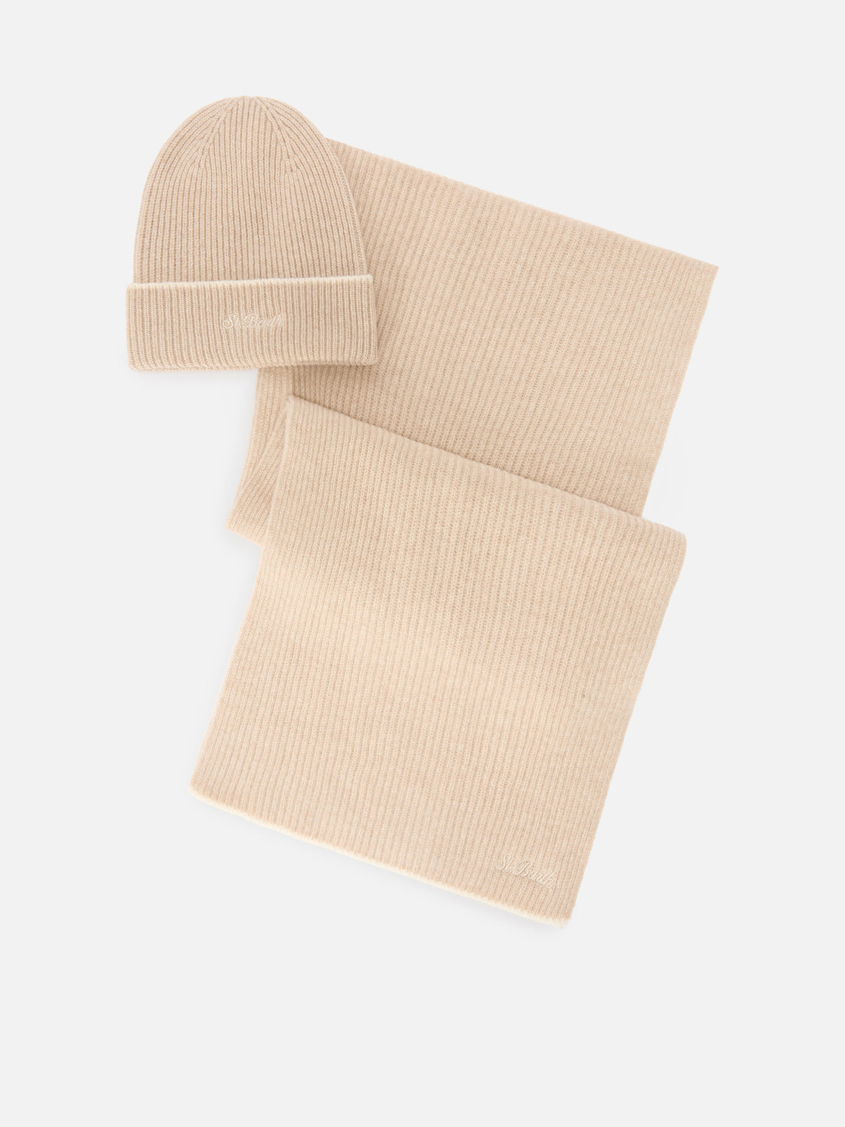 Conjunto de gorro beanie y bufanda de lana beige 