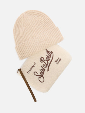 Beige teddy pochette and beige beanie set