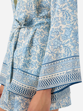 Kimono court Carly en soie avec imprimé batik floral 