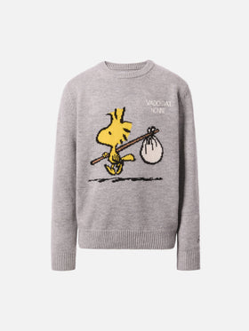 Sweater Douglas in cashmere blend with Woodstock print and Vado dai Nonni embroidery | PEANUTS SPECIAL EDITION