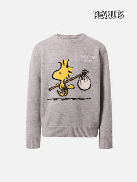 Girocollo Douglas in misto cashmere con stampa Woodstock e ricamo Vado dai Nonni | PEANUTS SPECIAL EDITION