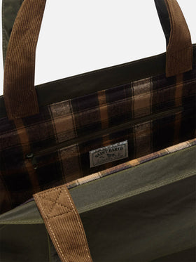 Shopper Essential verde militare in tessuto cerato con ricamo logo