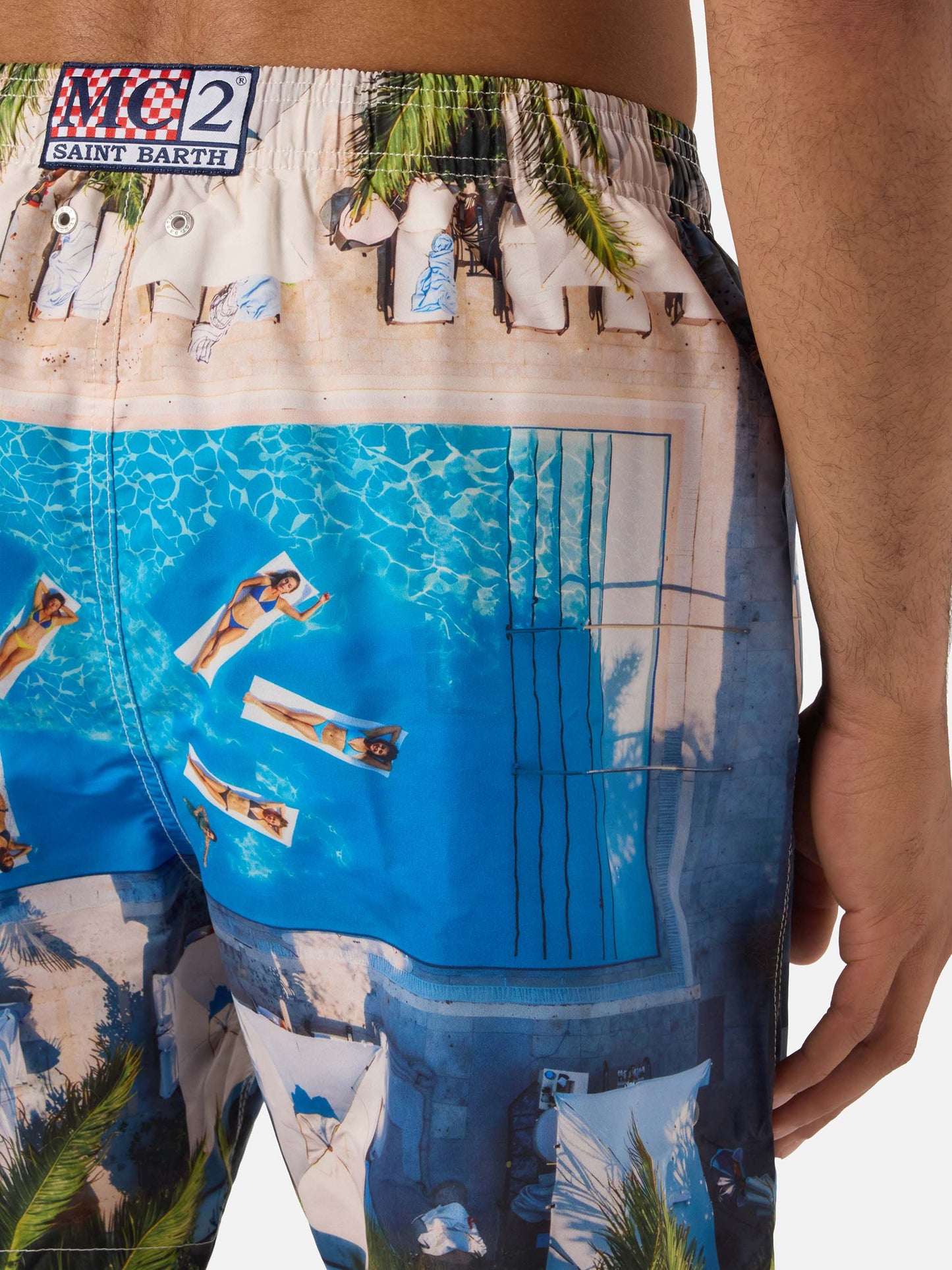 Short de bain Gustavia à imprimé tropical pool | Édition spéciale 