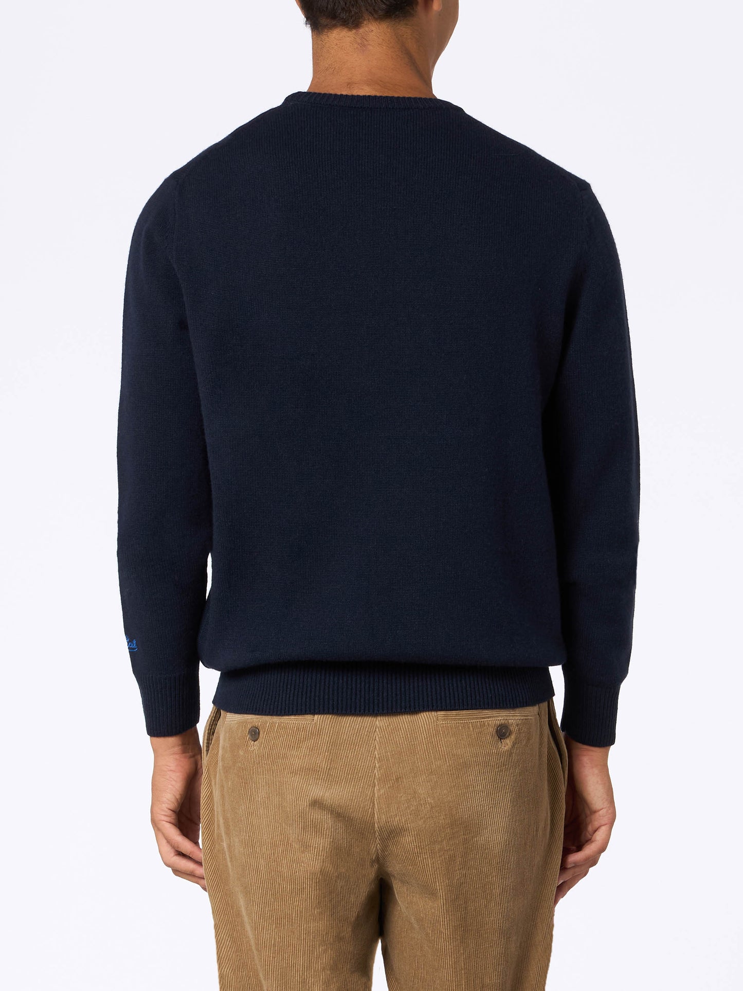 Man blue sweater Heron with Non vivo senza tequila embroidery