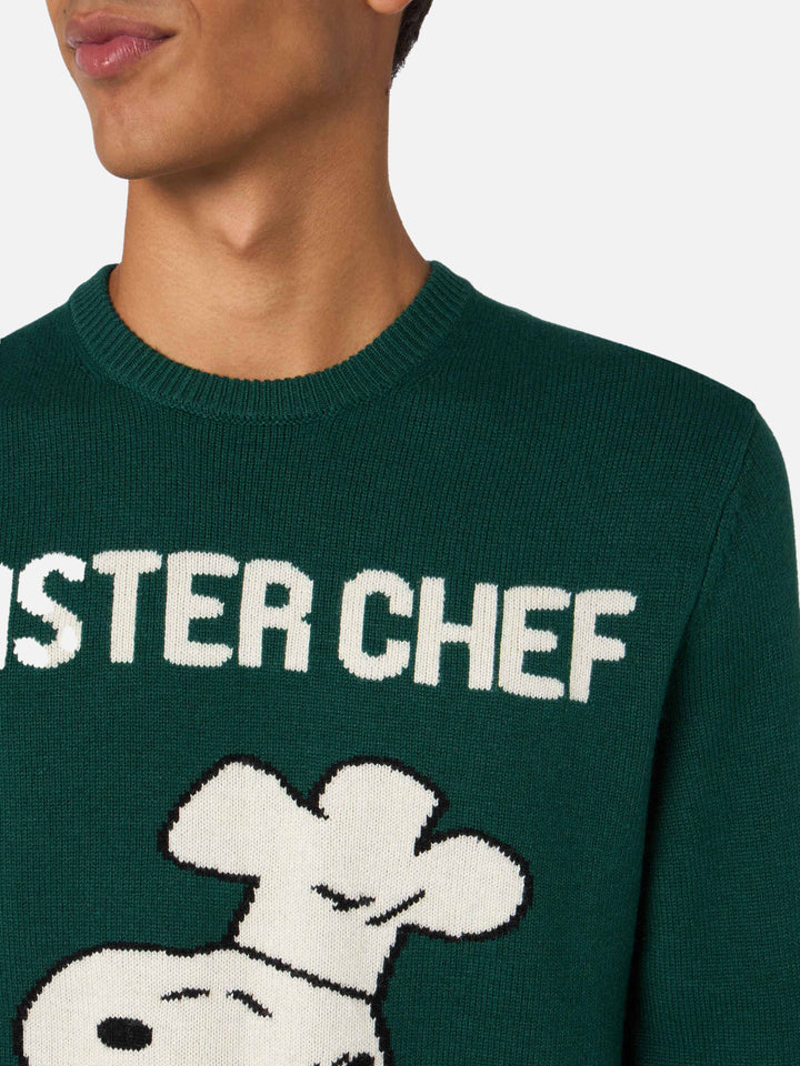 Grüner Herrenpullover Heron mit Snoopy Meisterkoch | SNOOPY PEANUTS SPECIAL EDITION