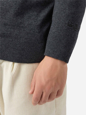 Rundhalspullover Heron Light mit Bartman-Stickerei