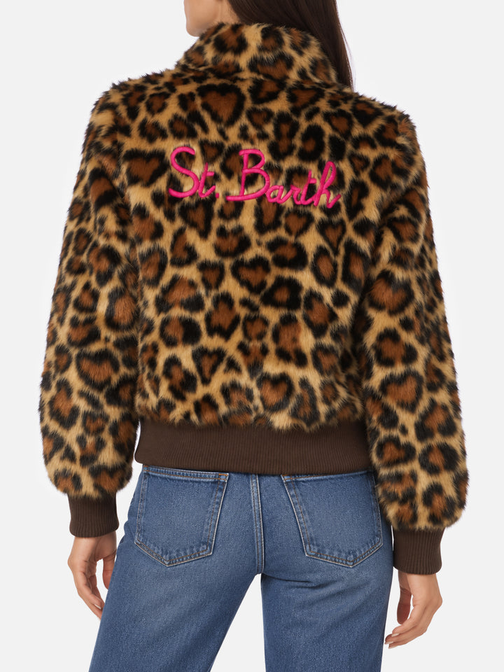 Chaqueta Janette marrón de pelo sintético con estampado de corazón animal 