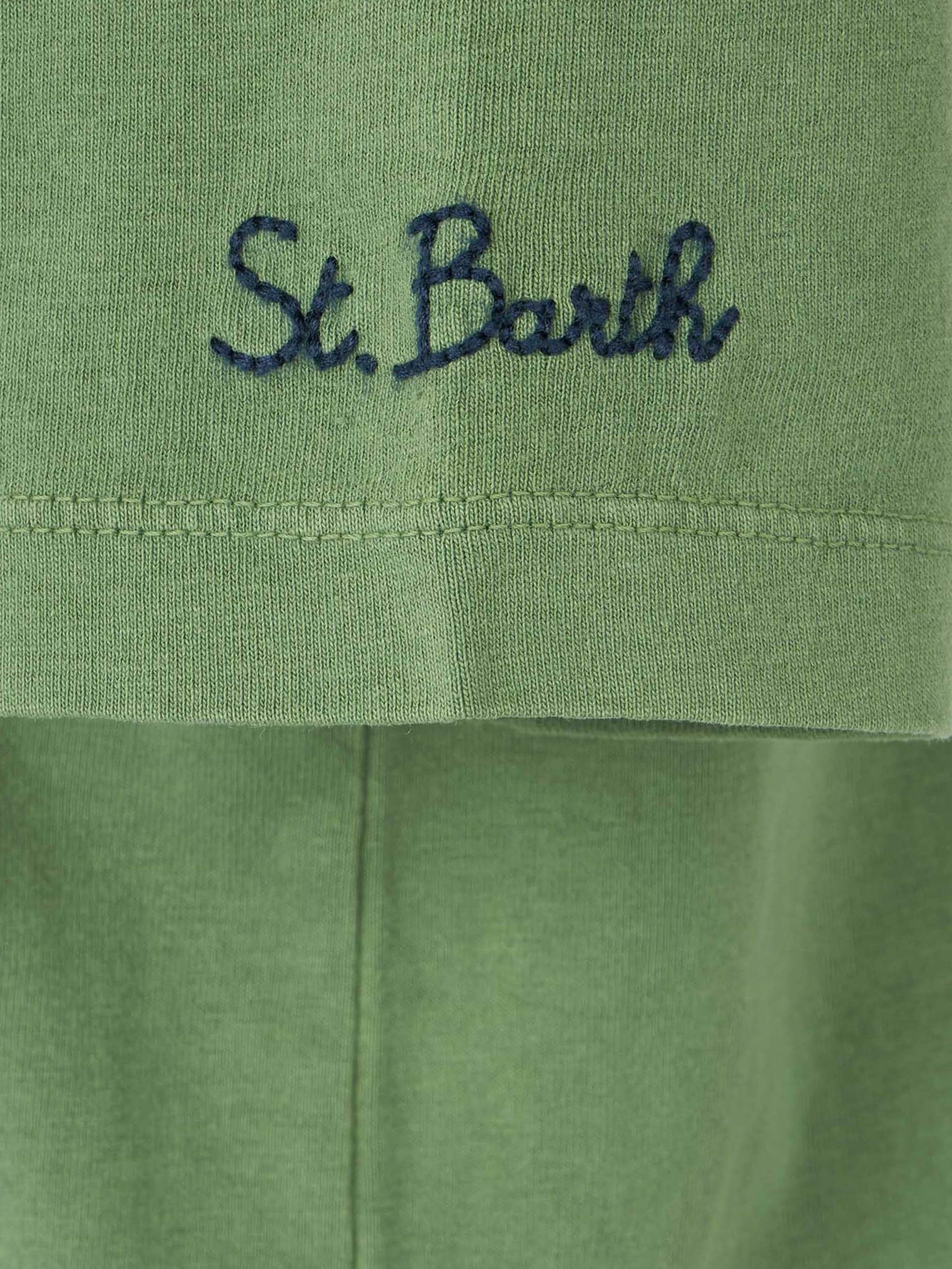 Militärgrünes T-Shirt für Jungen mit Snoopy-Aufdruck | SNOOPY – PEANUTS™ SONDEREDITION