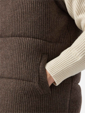 Leeds Knit Steppweste in Haselnuss