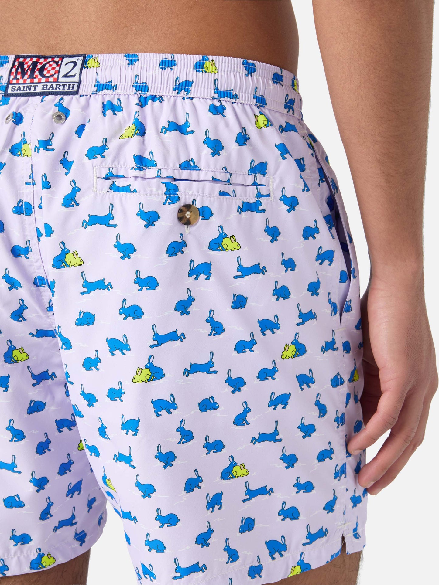 Badehose aus leichtem Stoff mit Hasenmotiv