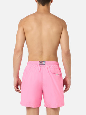 Rosa Badeshorts für Herren aus leichtem Stoff Lighting Pantone | PANTONE® SPECIAL EDITION