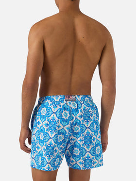 Short de bain Lighting 70 avec imprimé majolique bleu 