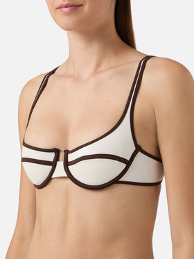 Bikini Amira String Naomi String color crema con ribetes en contraste marrón 