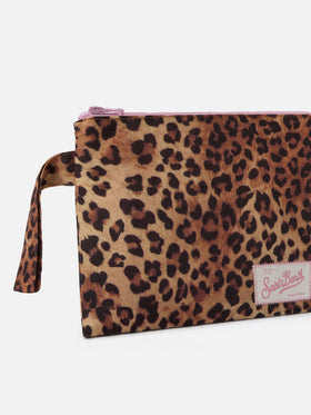 Pareasy pouch with leopard print