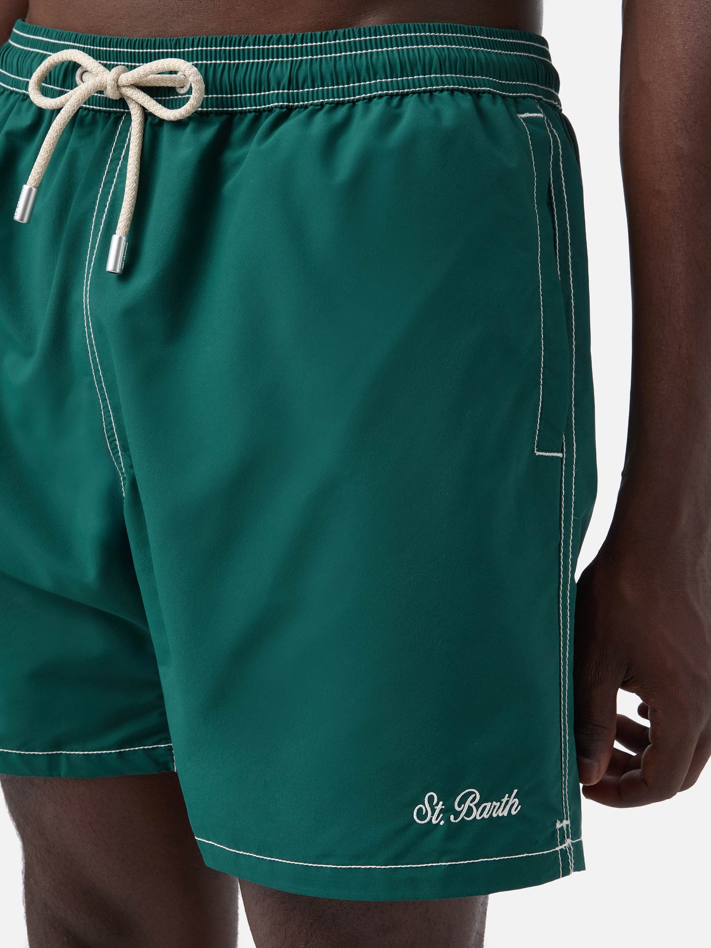 Grüne, mittellange, klassische leichte Badehose von Patmos