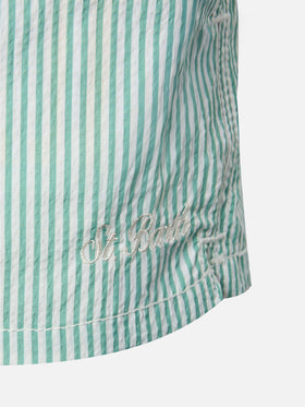 Patmos Jr. salbeigrüne, gestreifte Badeshorts aus Seersucker in mittlerer Länge