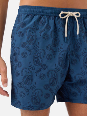 Short de bain Patmos en sangallo bleu avec broderie 