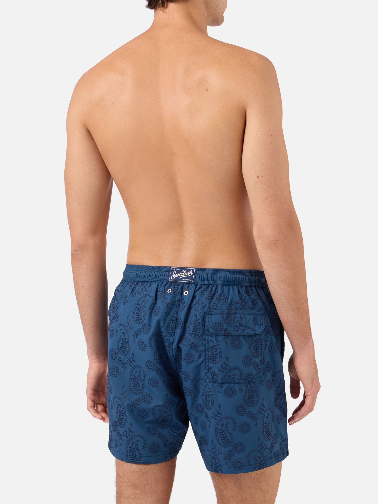 Short de bain Patmos en sangallo bleu avec broderie 