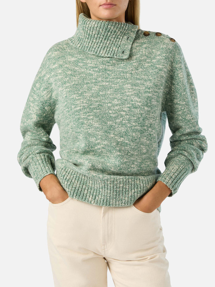 Maglia Philomene verde salvia a collo alto in lana con ricamo logo
