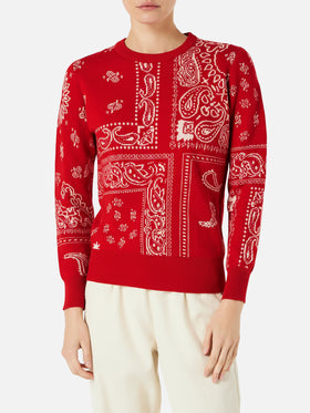 Damenpullover mit rotem Bandana-Jacquard