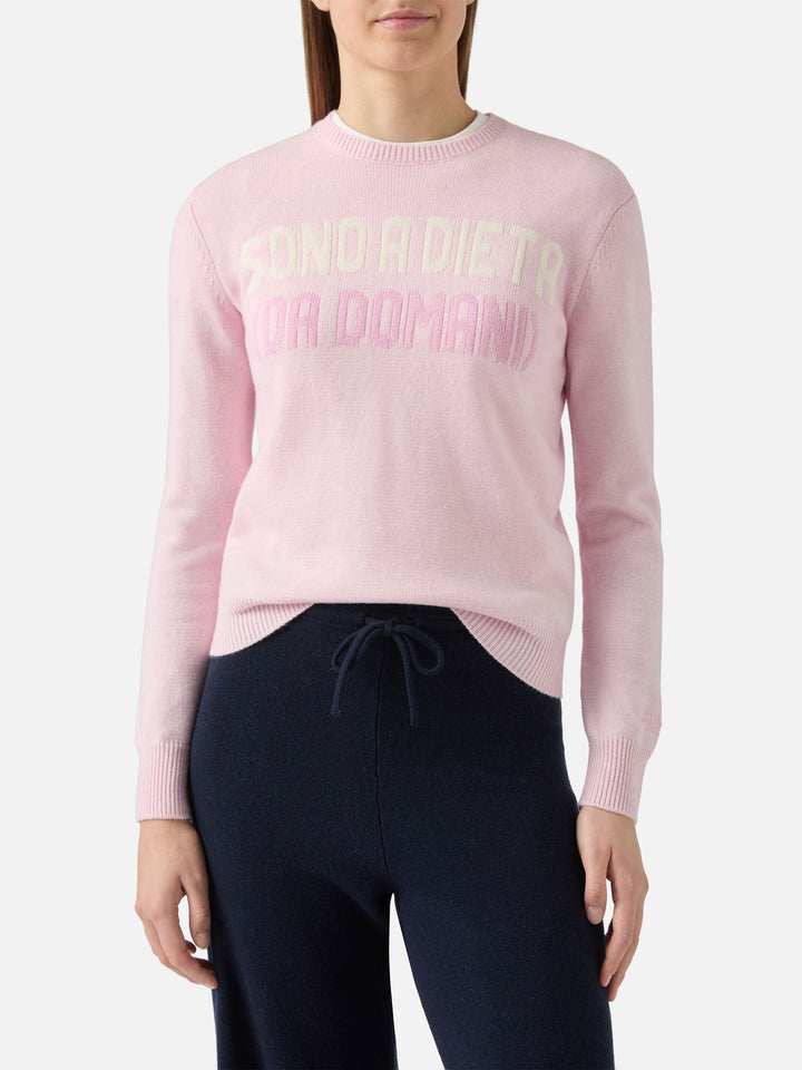 New Queen crewneck in white with Sono a dieta (domani) jacquard