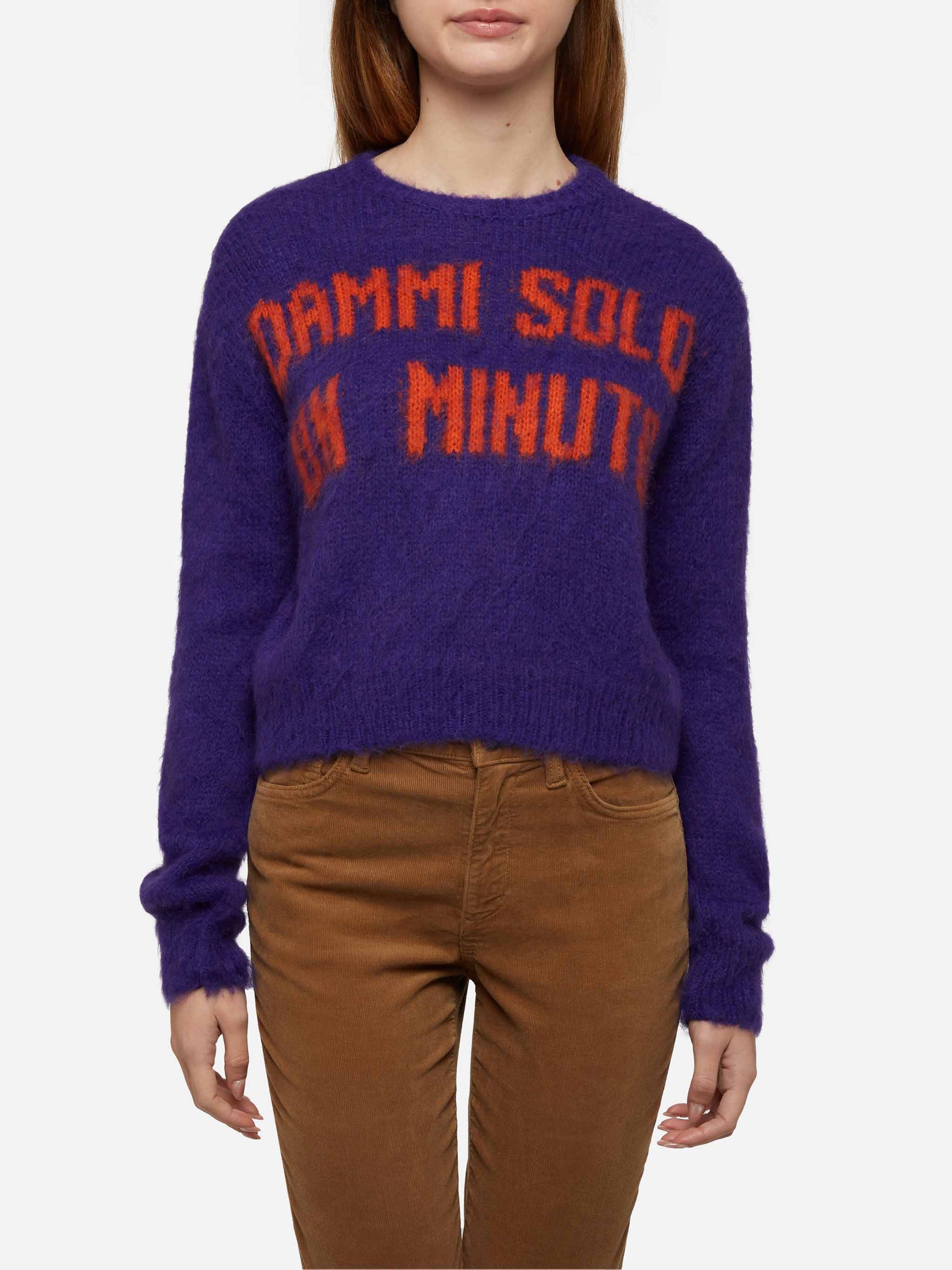 Woman crewneck soft crop sweater with Dammi solo un minuto embroidery - MC2 Saint Barth