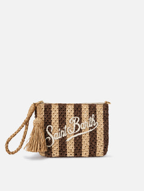 Gestreifte Raffia-Pouch mit gesticktem Logo 