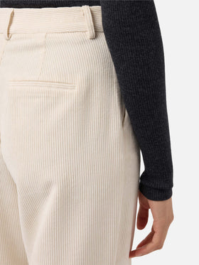 Rebella-Hose mit weitem Bein aus cremeweißem Cord