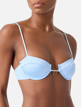 Top de bikini balconette Salina en tejido light blue con acabado brillante y charms 