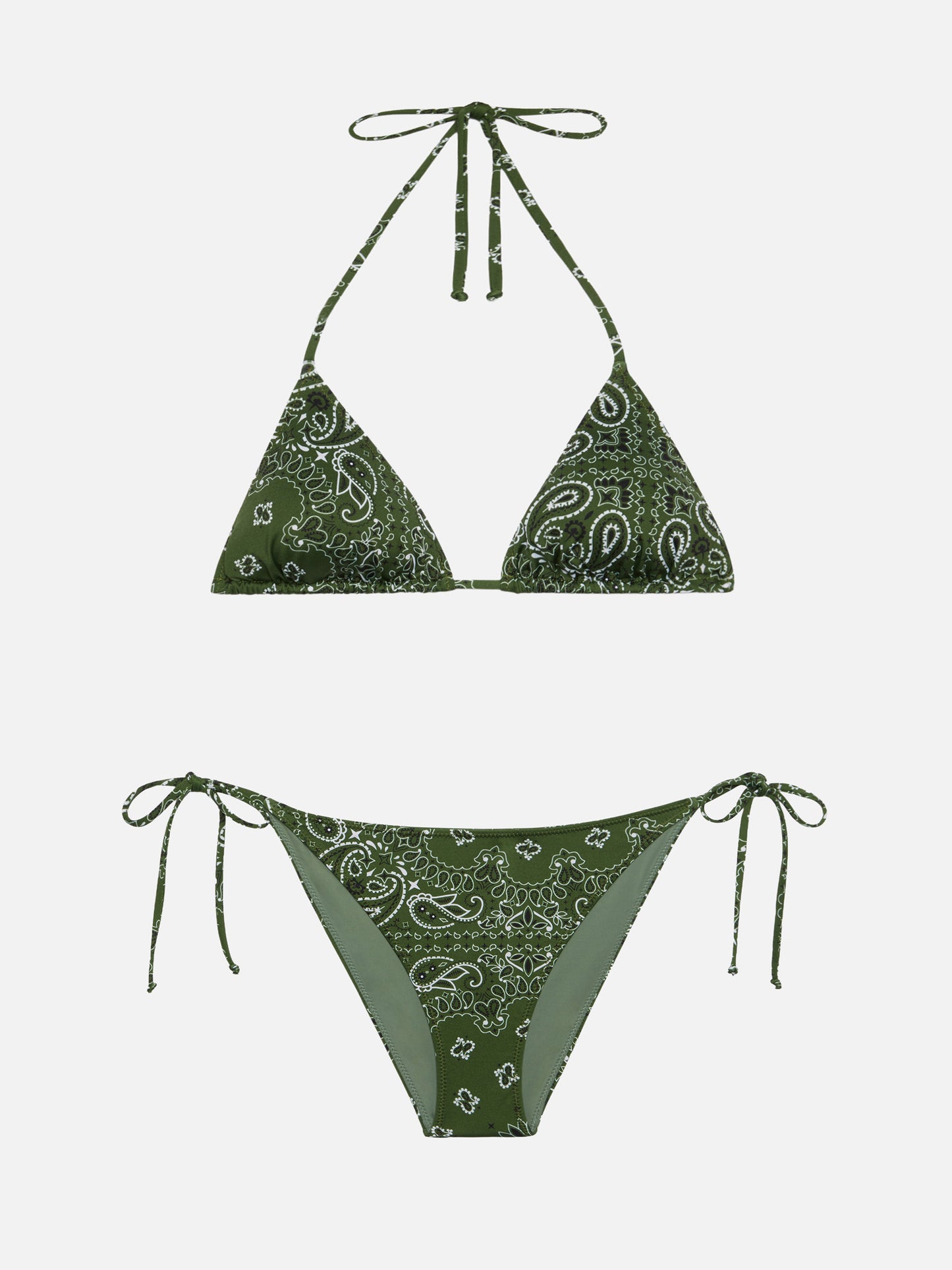 Klassische Badehose „Virgo“ mit Bandanna-Print – Badeanzug „Leah“ mit Triangel-Top und Bandanna-Print