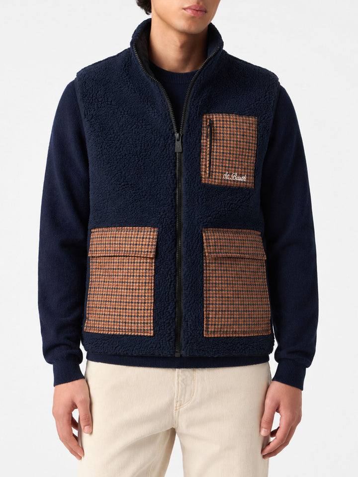 Chaleco sherpa azul Wanaka con bolsillos de cuadros 