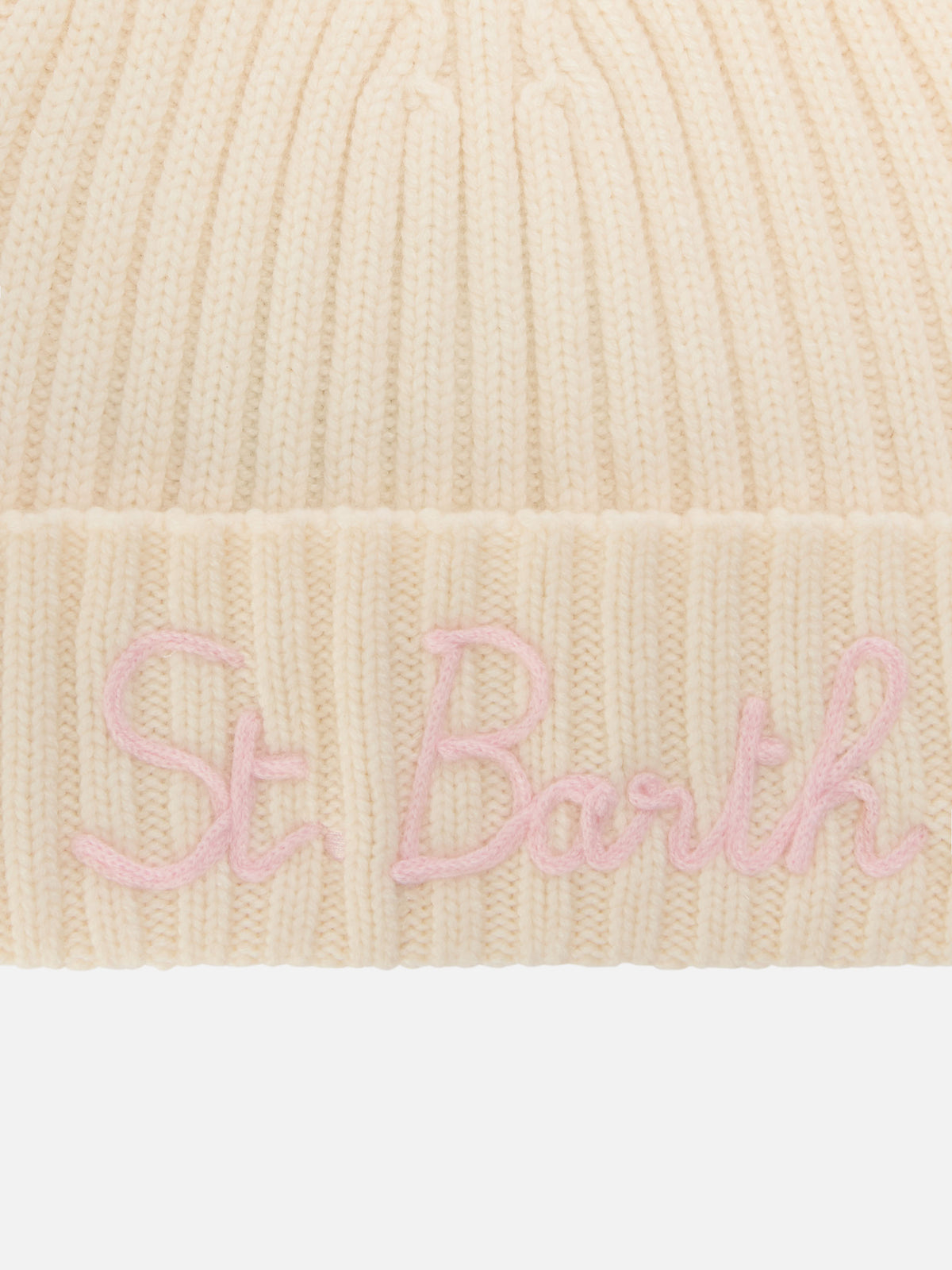 Berretto Wengen panna con ricamo St. Barth rosa