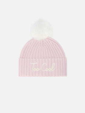 Wengen-Mütze aus Kaschmirmischung mit rosa „Too Cool“-Stickerei und Bommel