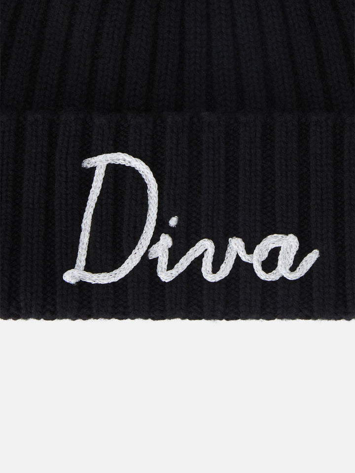 Bonnet Wengen noir avec pompon et broderie Diva 