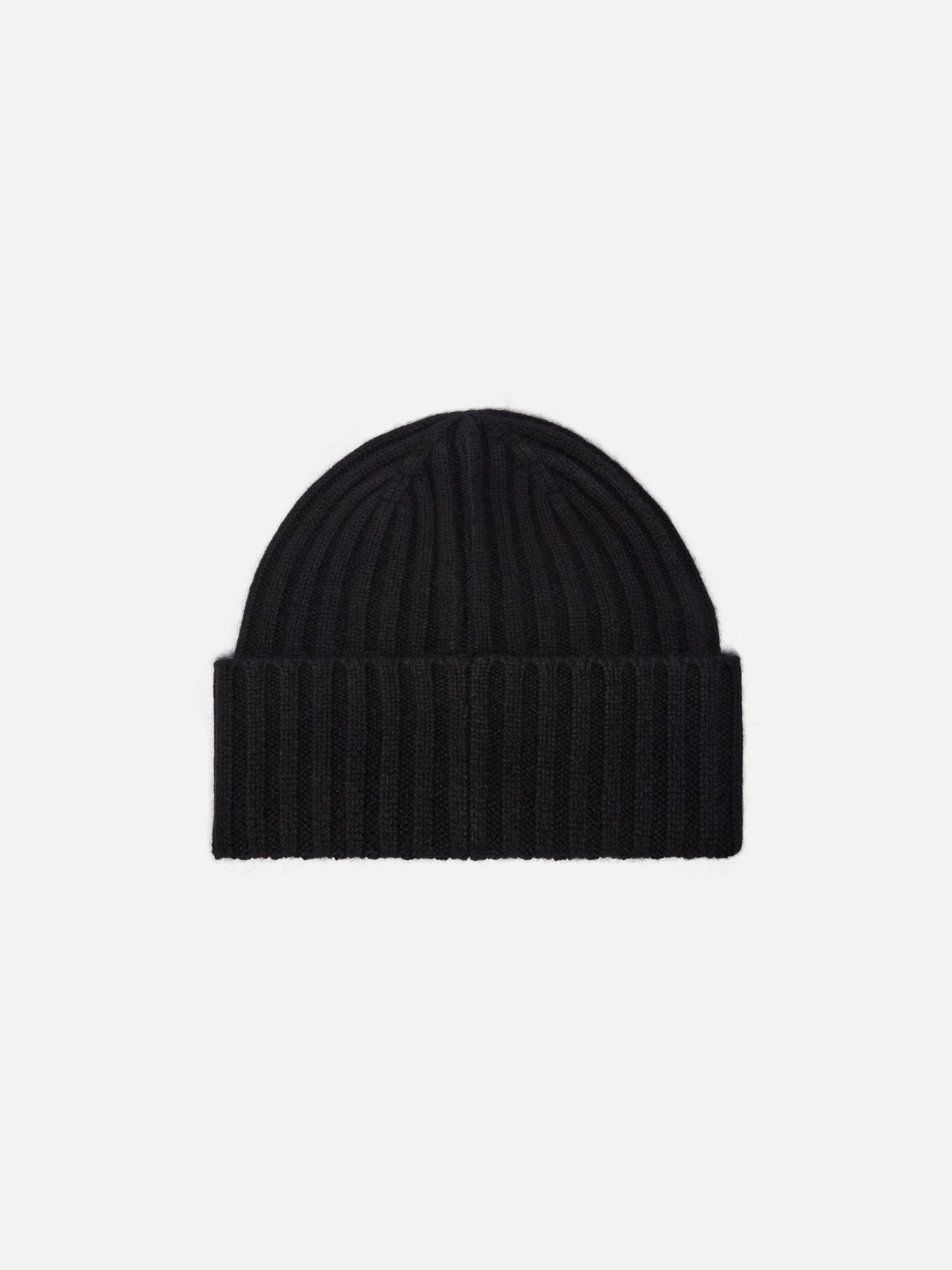 Wengen beanie in cashmere in black with St. Barth embroidery on the turn-up