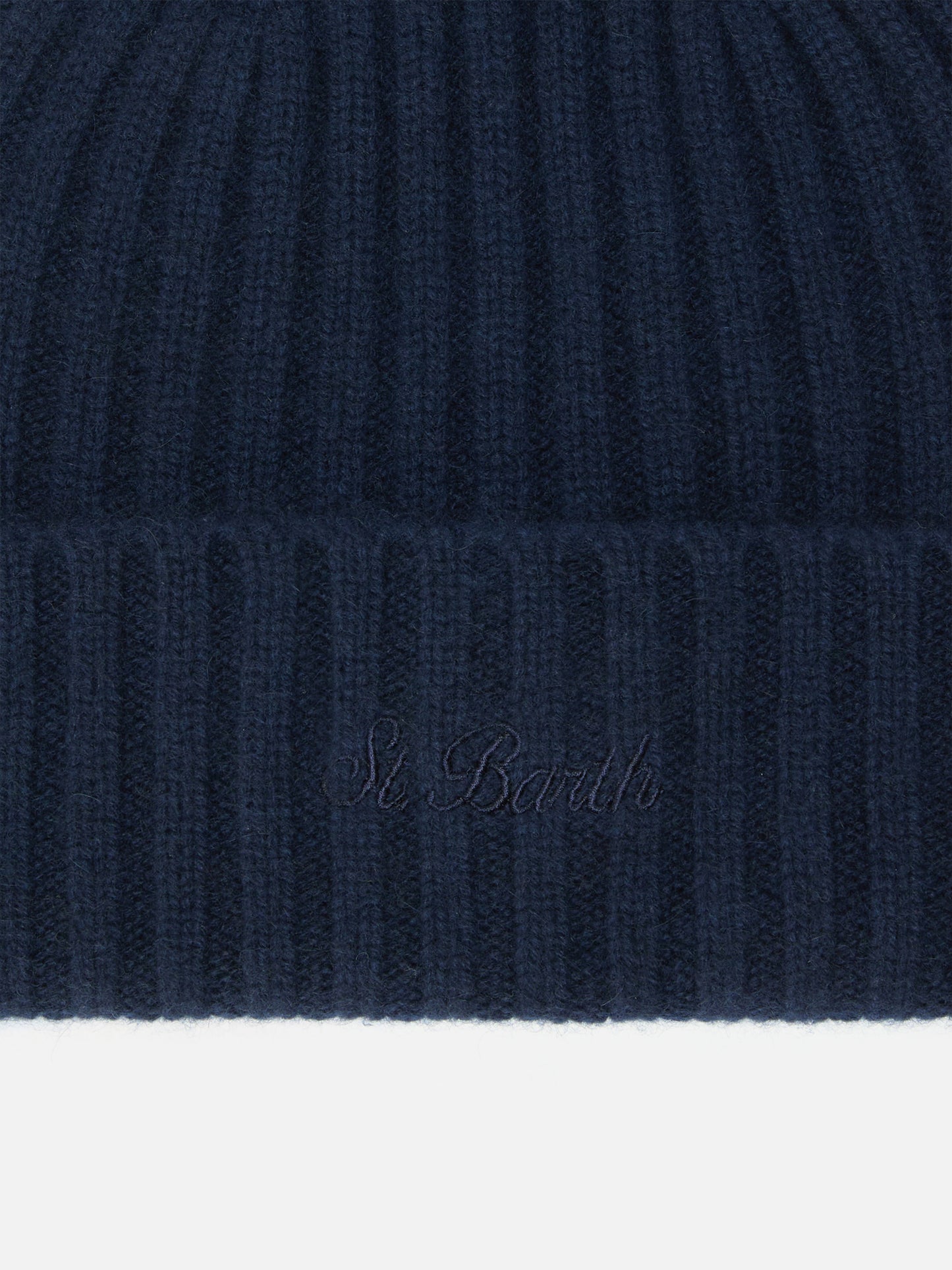 Wengen beanie in cashmere in navy blue with St. Barth embroidery on the turn-up
