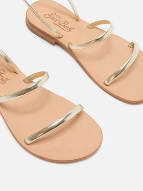 Essentials Zehentrenner aus echtem laminiertem Leder in Gold 