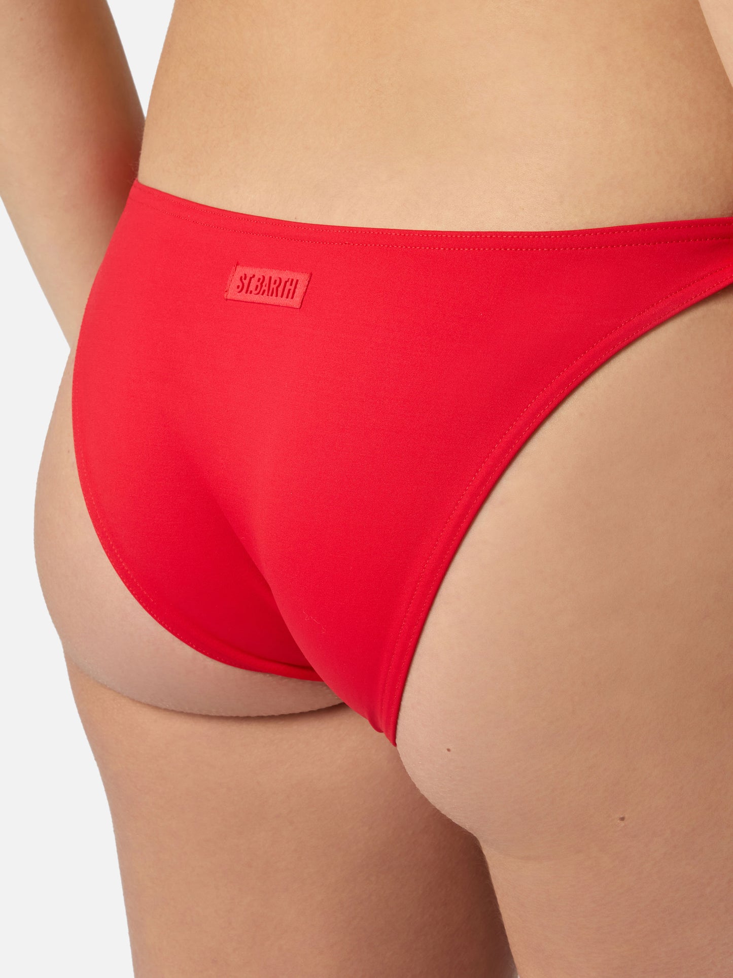 Bikini de triángulo clásico Leah Yali en rojo 