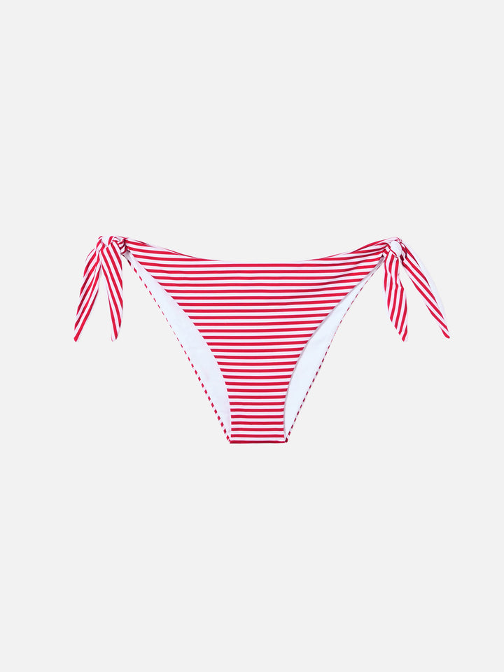 Rot gestreifte Badehose