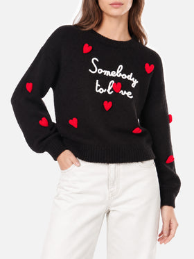 Danya Soft schwarzer Pullover mit Somebody to love-Stickerei und gehäkelten Herzen 